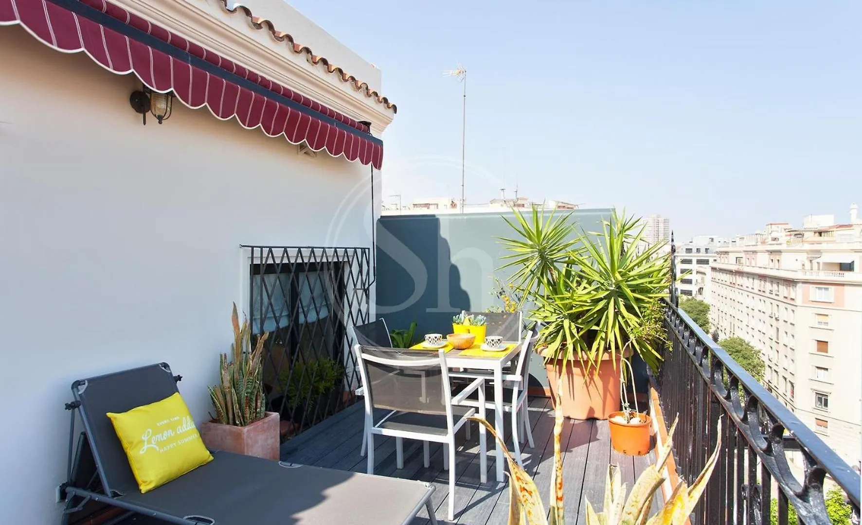 Comodo Apartamento Para Dos En El Eixample Barcelona